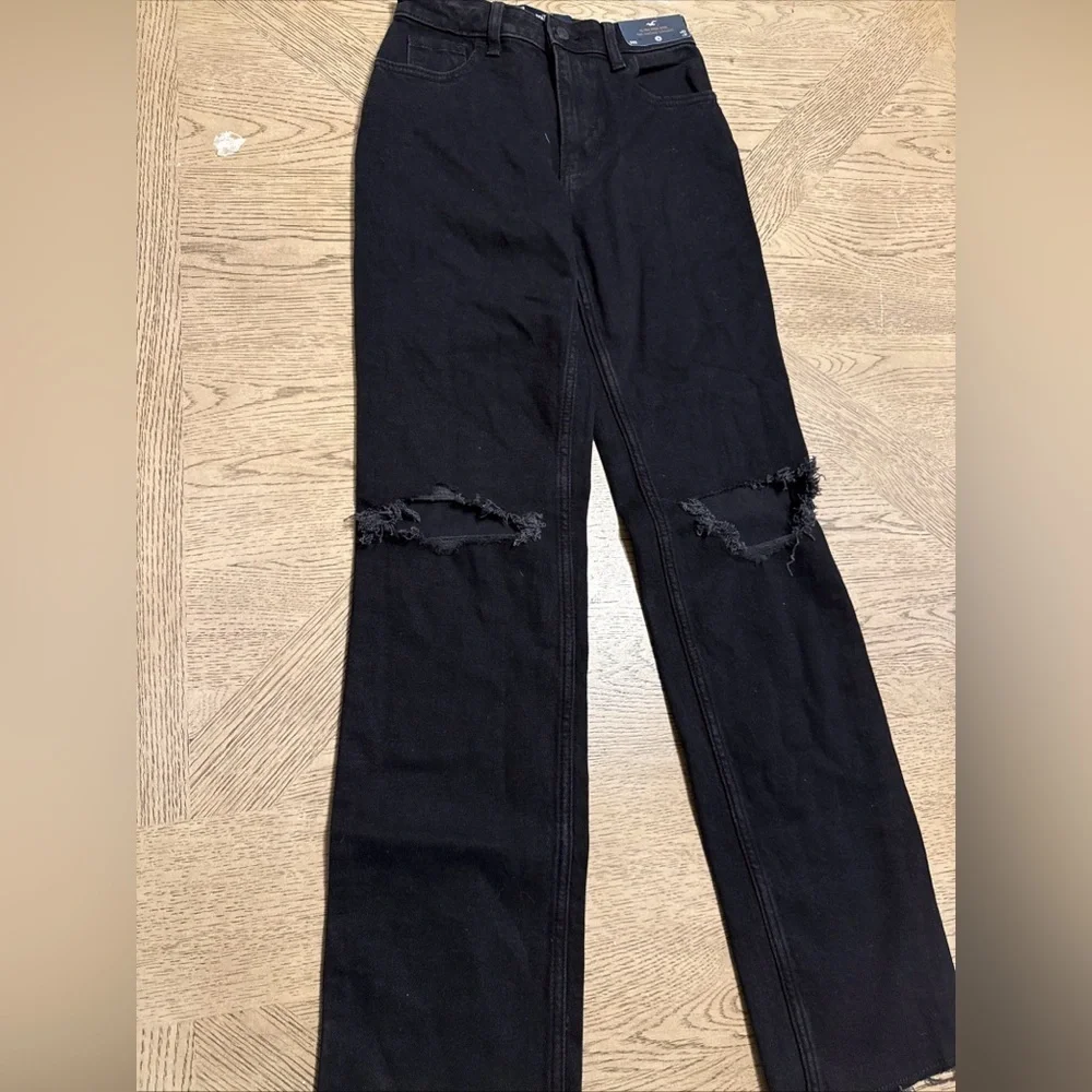 Hollister Ultra High-Rise 90s Vintage Straight Black Distressed Jeans 23x31